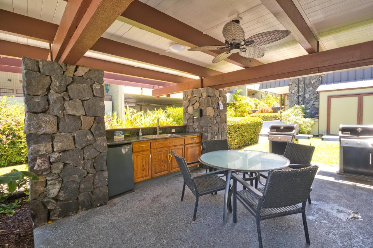 Family Getaway - Lava Room At Magic Sands Beach Каилуа-Кона Экстерьер фото